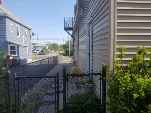 29 Slocum St, New Bedford MA 02743-2713 exterior