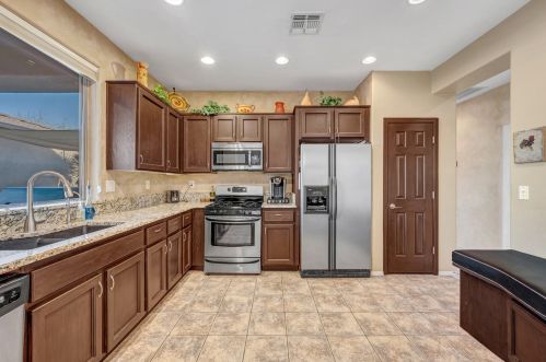 41515 Chase Oaks Way, Phoenix AZ 85086-1888 exterior