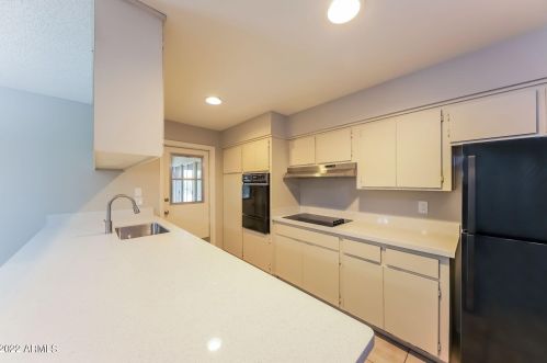 3022 Anderson Dr, Phoenix AZ  85053-1903 exterior