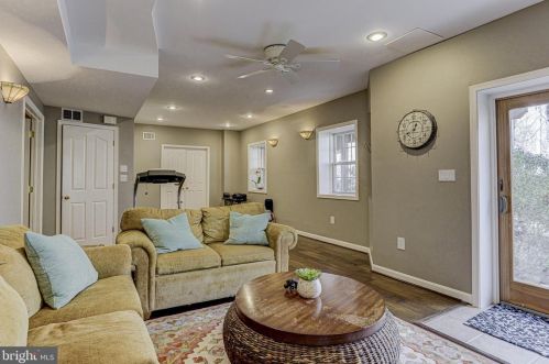 5476 Wooded Way, Columbia MD 21044-5722 exterior