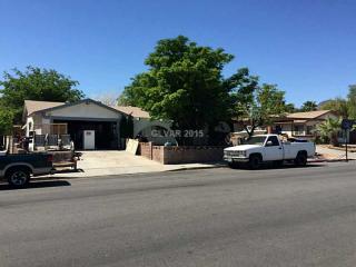 418 Summit Dr, Henderson, NV 89002-8336
