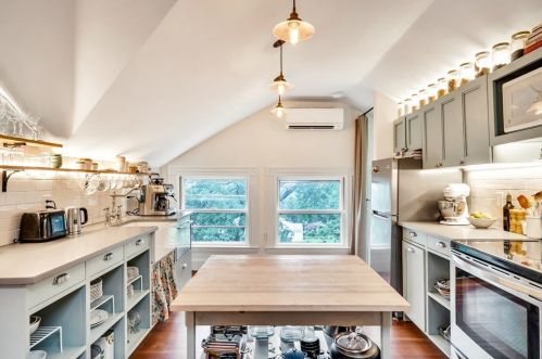 25 Hunnewell Ave, Newton MA 02458-2216 exterior