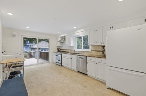 107 Ronald Rd, Arlington MA  02474-2050 exterior