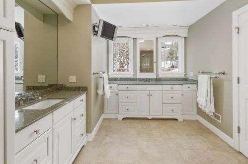 84 Black Rock Dr, Hingham MA 02043-4878 exterior