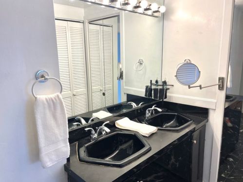 30 Townsend St, Winthrop MA 02152-1425 exterior