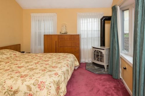 24 Volusia Rd, Hingham MA 02043-3041 exterior