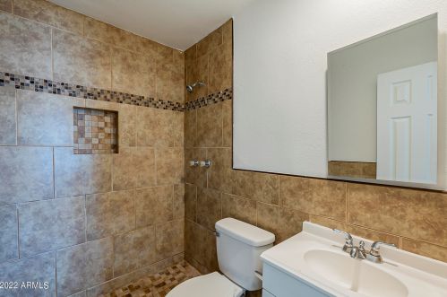 3307 59th Ave, Phoenix AZ  85033-5302 exterior