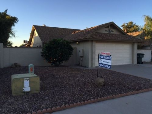 1821 Bluefield Ave, Phoenix AZ  85022-1326 exterior