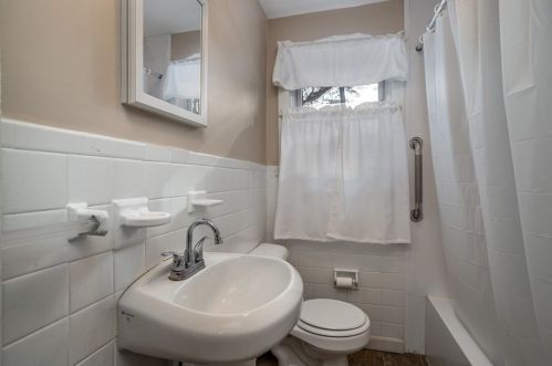 38 Fredette St, Royalston MA 01331-1112 exterior