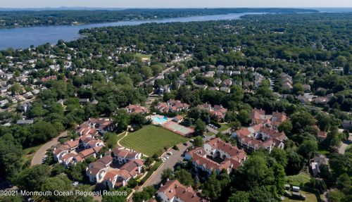 6 Tower Hl Dr, Tinton Falls NJ 07701-2473 exterior