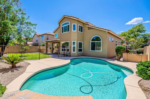 14021 33rd St, Phoenix, AZ 85044-8715