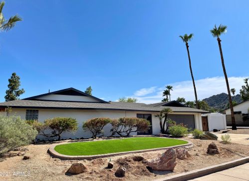 2501 Beryl Ave, Phoenix AZ  85028-3714 exterior