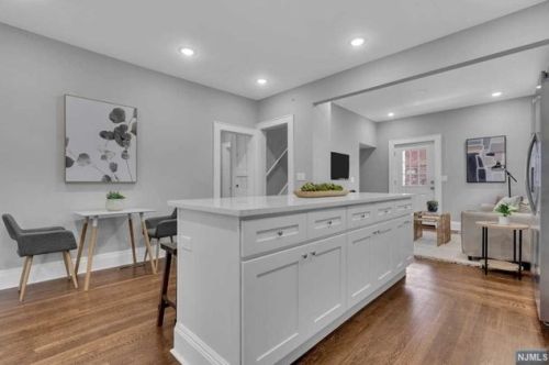 122 Grand Pl, Kearny NJ  07032-1847 exterior