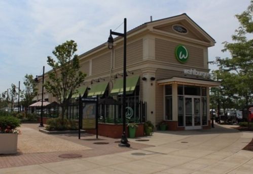 23 Shipyard Dr, Hingham MA 02043-1607 exterior