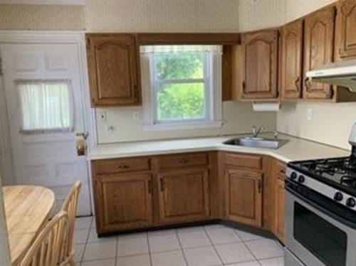 12 Royal St, Quincy MA  02170-2112 exterior