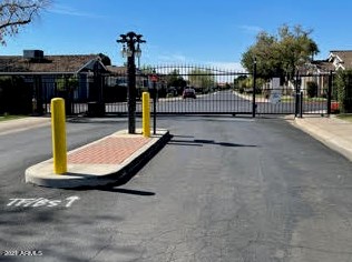 125 Campo Bello Dr, Phoenix AZ 85032-2215 exterior