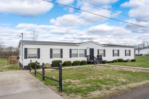 660 Center St, Gallatin, TN 37066-2115