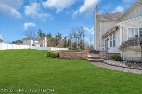 111 Picadilly Dr, Jackson Twp NJ  08527-1290 exterior