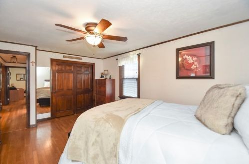 118 Sylvia St, New Bedford MA 02745-6136 exterior