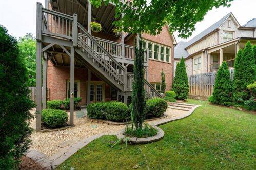 1789 Buckhead Vly Ln, Atlanta GA 30324-2795 exterior