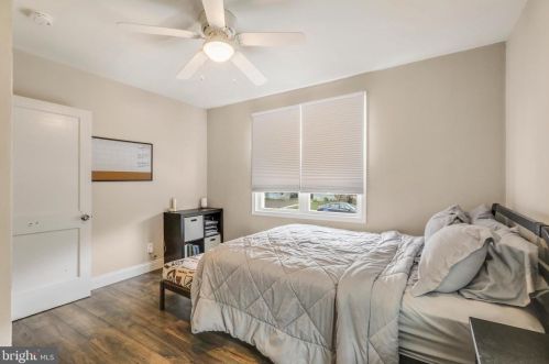 703 Washington Ave, West Deptford NJ 08096-1035 exterior