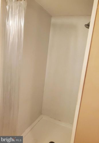 1208 Crown Point Rd, West Deptford NJ  08093-1746 exterior