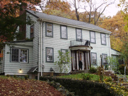 30 Oak Cliff Rd, Newton, MA 02460-2325