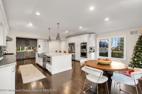 67 Rivers Edge Dr, Little Silver NJ  07739-1708 exterior