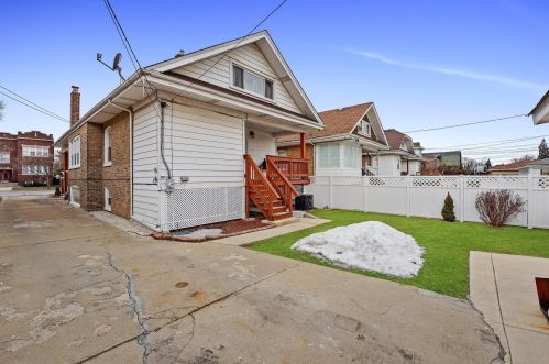 2115 Ridgeland Ave, Forest View IL 60402-2032 exterior