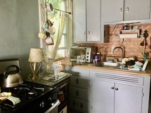 187 Crapo St, New Bedford MA 02744-1027 exterior