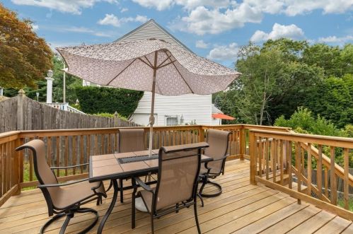 51 Rdg St, Arlington MA 02474-1706 exterior