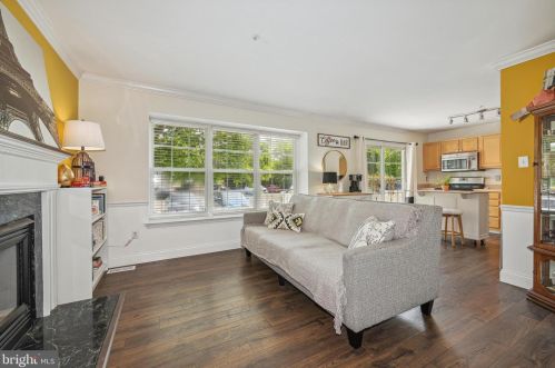 2202 Beacon Hill Dr, Erial NJ  08081-1175 exterior