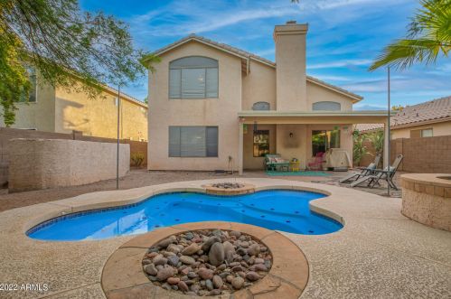 13451 47 Way, Phoenix AZ 85042-5318 exterior