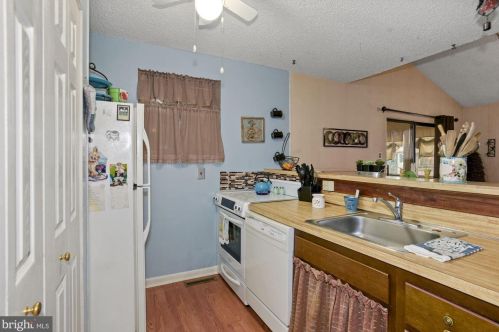 554 Elberne Ave, West Deptford NJ 08093-1715 exterior