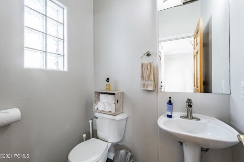 4019 Sunrise Dr, Park City UT 84098-4757 exterior