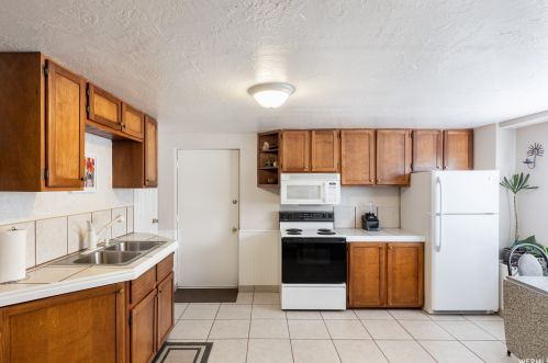 125 Countryside Cir, Park City UT 84098-6163 exterior