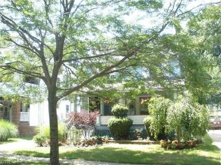 1564 Larchmont Ave, Cleveland, OH 44107-3404