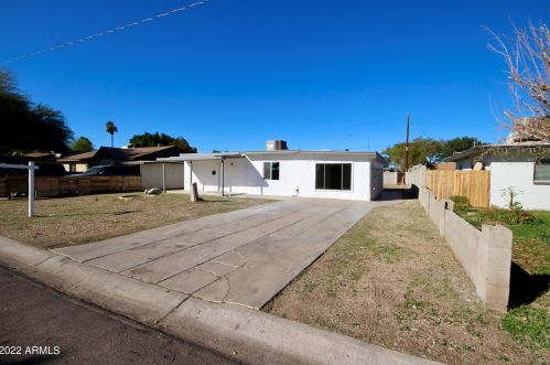 2562 Earll Dr, Phoenix AZ  85016-7404 exterior