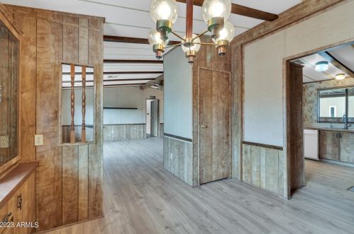 18438 2nd Pl, Phoenix AZ 85022-1011 exterior