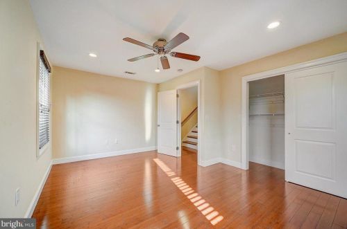 985 6th St, Philadelphia PA  19123-1405 exterior