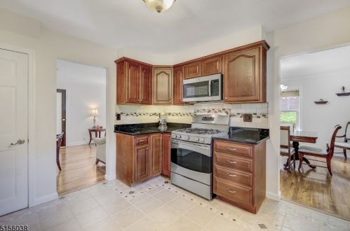 205 Fairway Ave, Belleville NJ 07109-1401 exterior