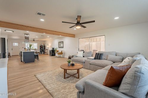 3320 Claire Dr, Phoenix AZ 85032-4933 exterior