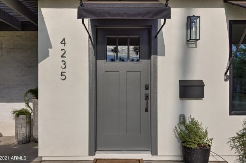 4235 35th Way, Phoenix AZ  85018-4713 exterior