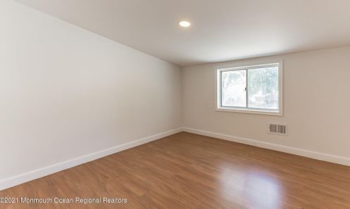 720 Carter Ave, West Deptford NJ  08096-1468 exterior