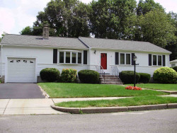 114 Selwyn Rd, Newton, MA 02461-2143