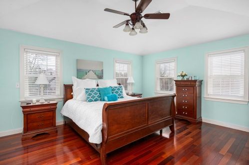 2276 Cedar St, Dighton MA 02715-1035 exterior