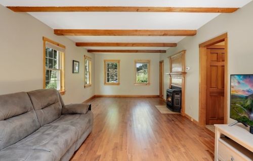 7 Apple Ridge Rd, Sutton MA  01590-2977 exterior