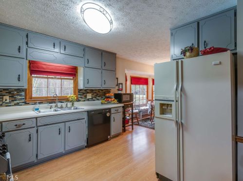 10 Kerrie Ct, Stockbridge GA 30281-5821 exterior