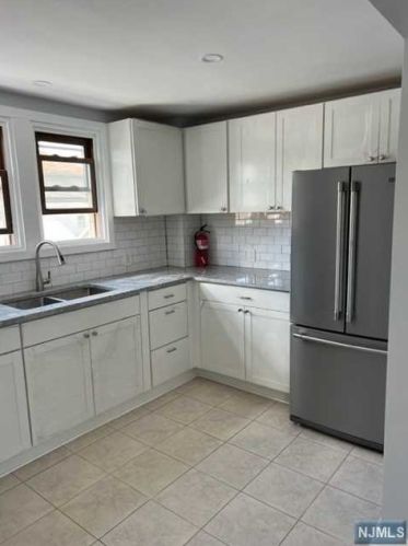 825 Schuyler Ave, Kearny NJ  07032-4224 exterior