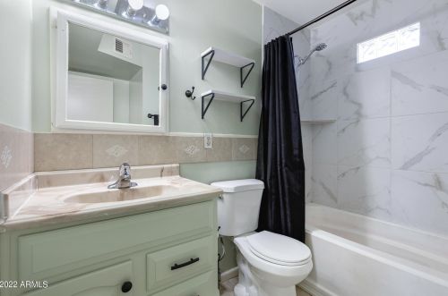 9824 17 Dr, Phoenix AZ 85045-1642 exterior